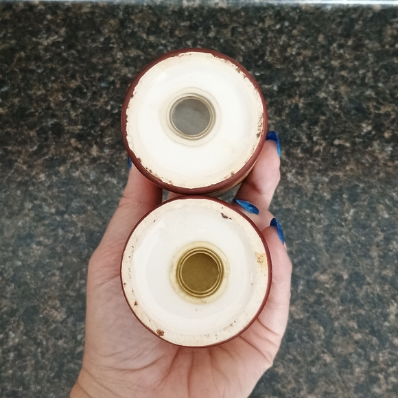 Rustic Star and Willow Tree Salt and Pepper Shakers - Picture 5 of 5